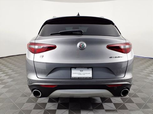 Used 2018 Alfa Romeo Stelvio Ti image 5