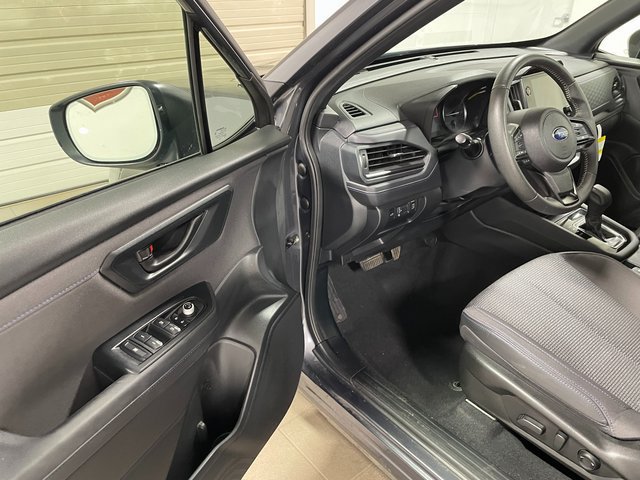 Used 2025 Subaru Forester Premium AWD/4WD image 10