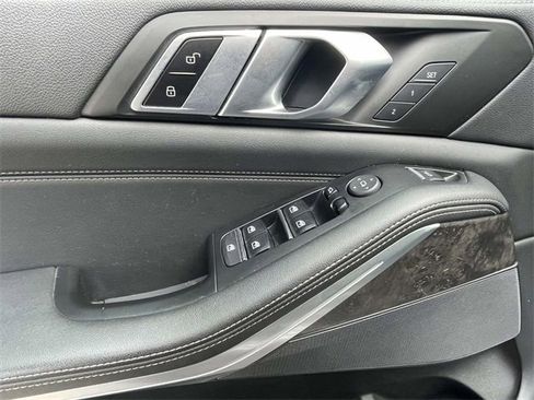 Used 2023 BMW X5 xDrive40i w/ Premium Package image 19