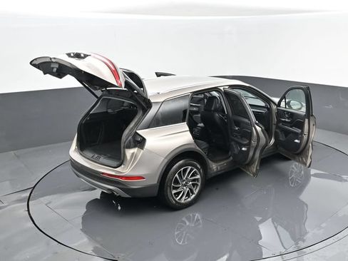 Used 2021 Lincoln Corsair AWD w/ Equipment Group 101A image 31