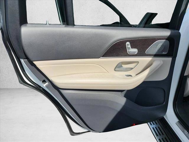 Used 2020 Mercedes-Benz GLS 450 4MATIC image 21