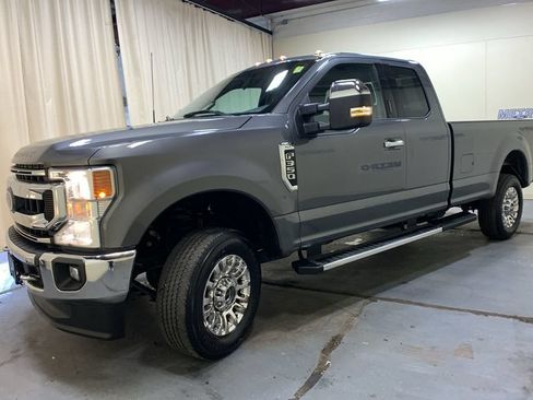 Used 2022 Ford F350 XLT w/ XLT Premium Package AWD/4WD image 38