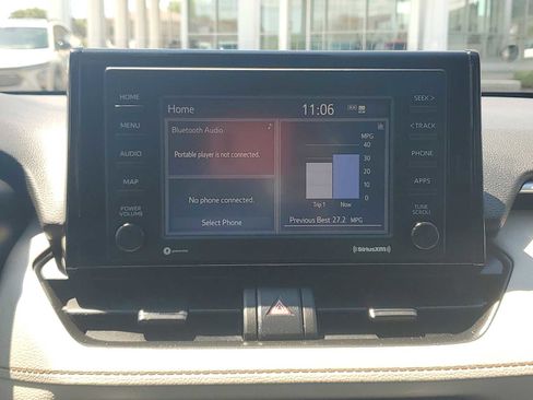 Used 2022 Toyota RAV4 XLE w/ Convenience Package FWD image 12