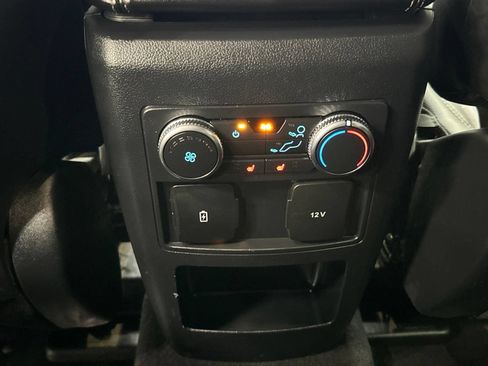 Used 2020 Ford Explorer XLT w/ Equipment Group 202A RWD image 41