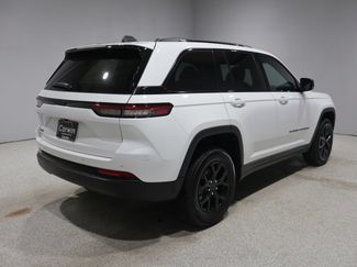 Certified 2025 Jeep Grand Cherokee Altitude AWD/4WD video 3