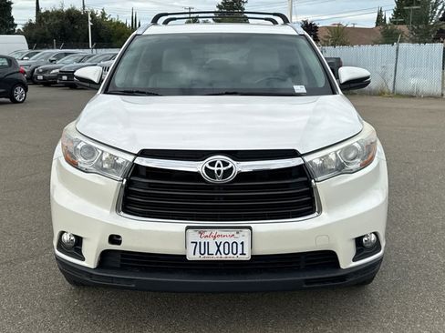 Used 2016 Toyota Highlander XLE AWD/4WD image 8