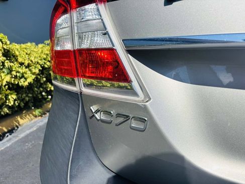 Used 2016 Volvo XC70 T5 Platinum w/ Protection Package image 22