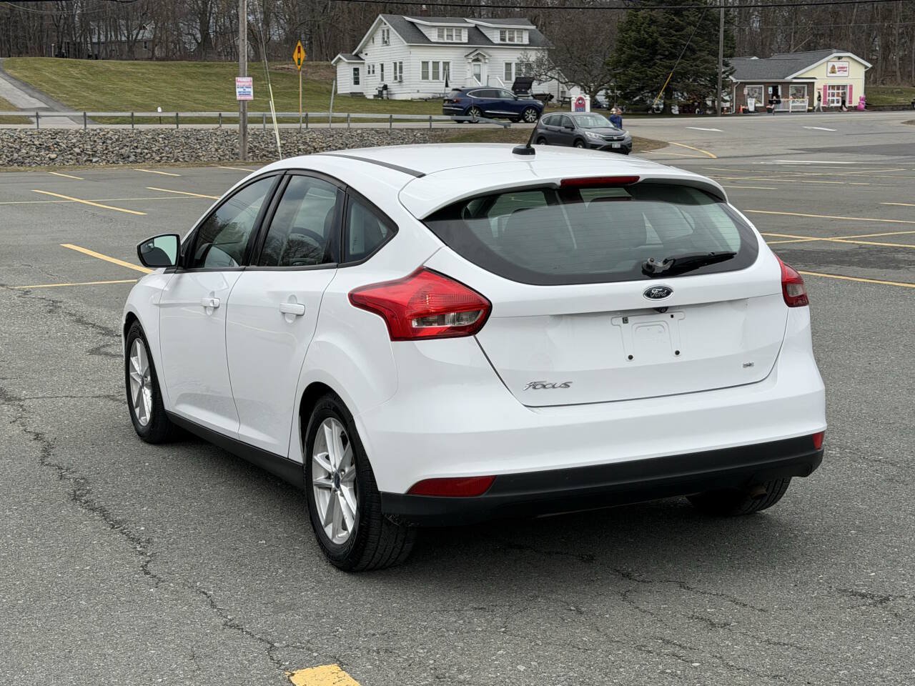 Used 2016 Ford Focus SE FWD image 7