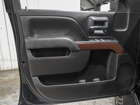 Used 2018 GMC Sierra 3500 SLE w/ SLE Preferred Package AWD/4WD image 38