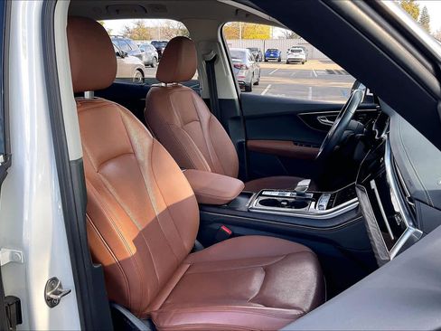 Used 2023 Audi Q7 3.0T Prestige image 10