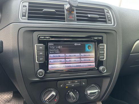 Used 2015 Volkswagen Jetta SE FWD image 14