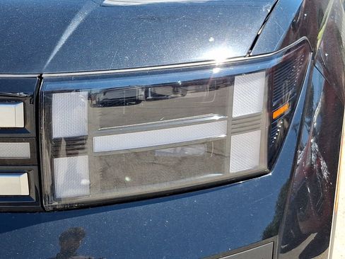 Used 2024 Hyundai Santa Fe SE AWD/4WD image 11