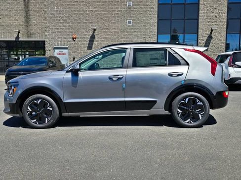 New 2026 Kia Niro Wind w/ Wind Preserve Package FWD image 2