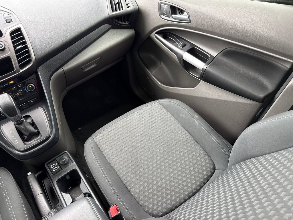 Used 2020 Ford Transit Connect XLT FWD image 12