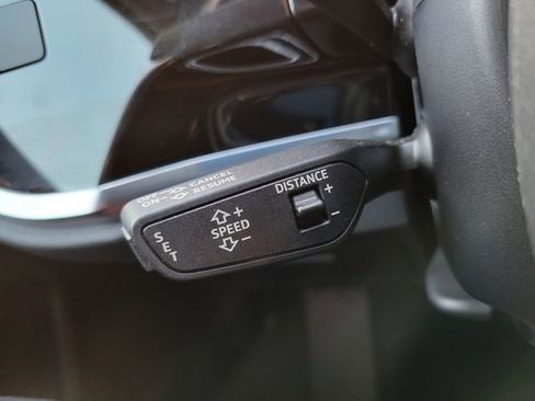 Used 2024 Audi Q3 2.0T Premium image 35