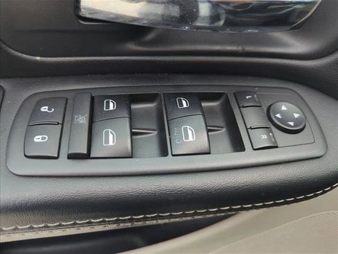 Used 2018 Dodge Grand Caravan SXT FWD image 30