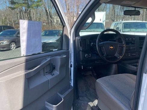 Used 2023 Chevrolet Express 3500 w/ Power Convenience Package RWD image 10