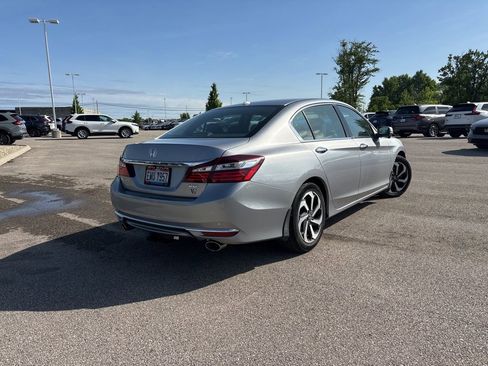 Used 2017 Honda Accord EX-L image 11