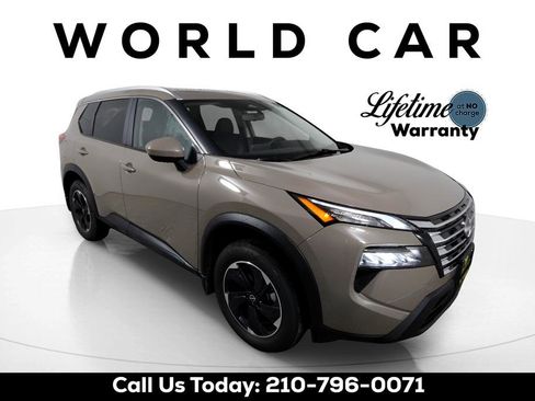 Used 2025 Nissan Rogue SV w/ SV Premium Package image 1