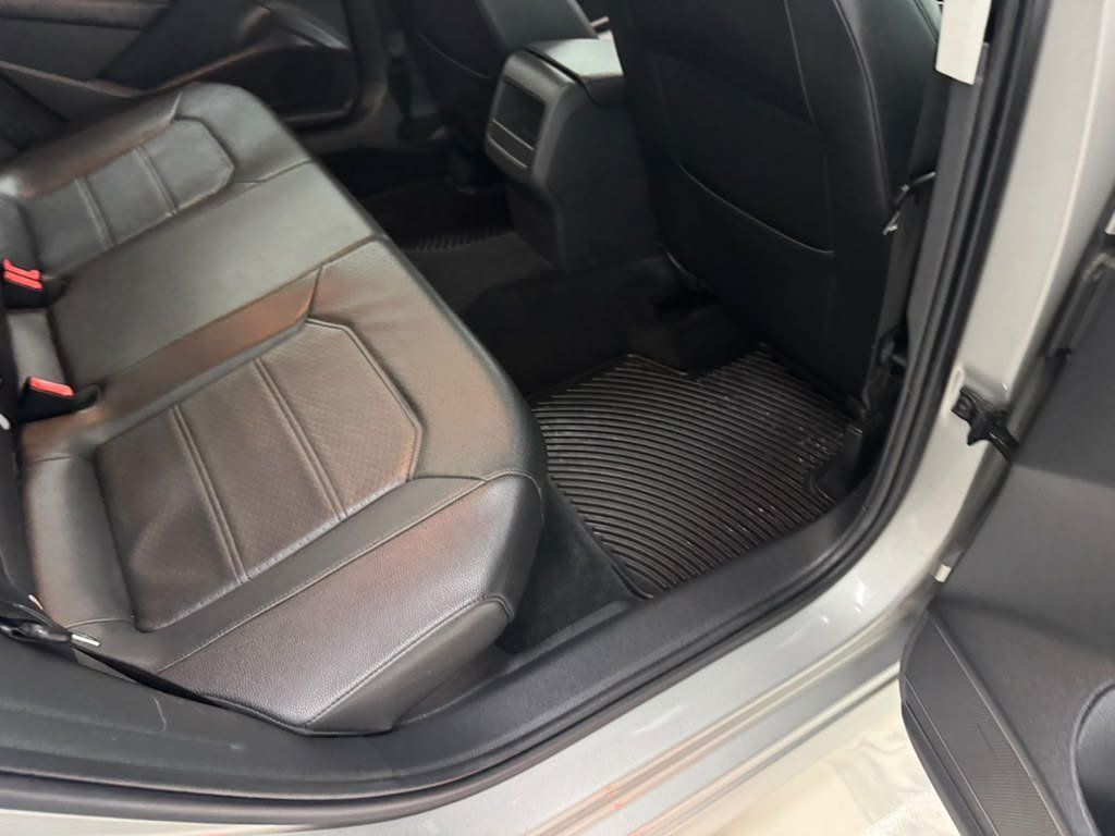 Used 2012 Volkswagen Passat 2.5 SE FWD image 16