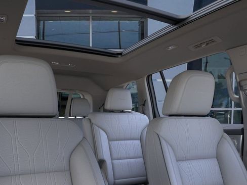 New 2026 Buick Enclave Avenir w/ Super Cruise Package image 24