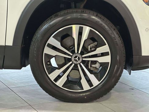 Certified 2025 Mercedes-Benz GLB 250 4MATIC image 6