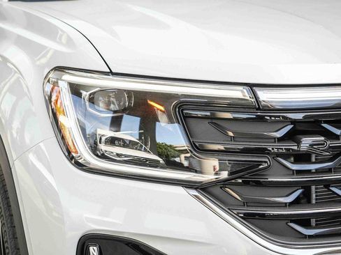 New 2026 Volkswagen Atlas SEL Premium R-Line image 4