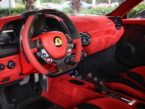 Used 2015 Ferrari 458 Speciale A RWD image 28