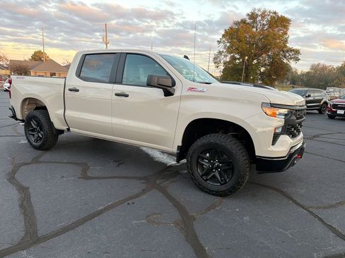 New 2026 Chevrolet Silverado 1500 Custom Trail Boss image 1