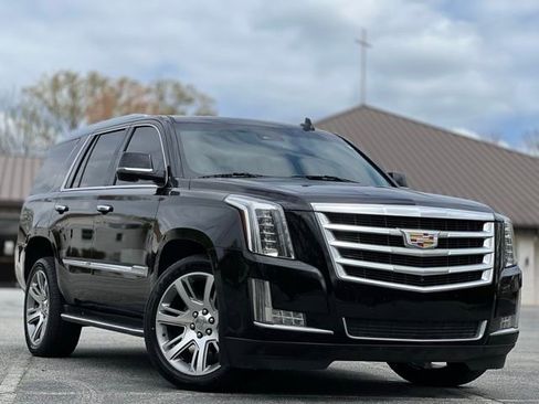 Used 2016 Cadillac Escalade Luxury AWD/4WD image 3