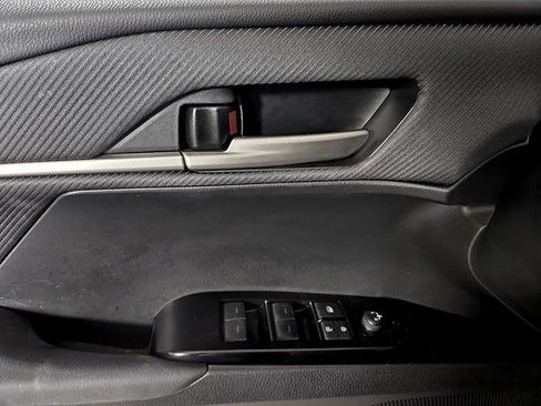 Used 2025 Toyota Camry SE FWD image 12
