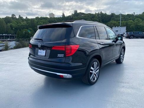 Used 2017 Honda Pilot Touring image 7