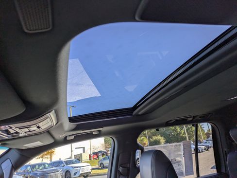 New 2025 Lexus LX 700h Luxury w/ Appearance Package image 25