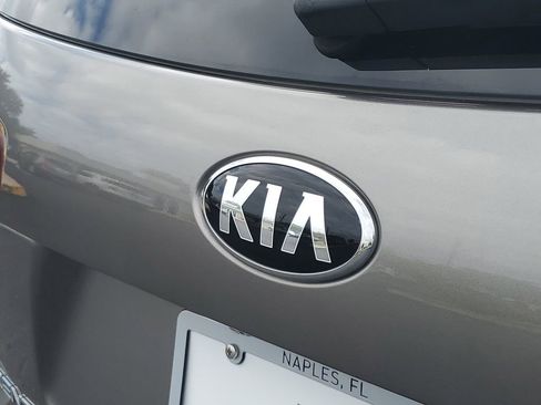 Used 2019 Kia Sorento EX image 27