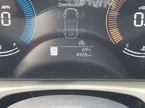 Used 2025 Hyundai Tucson SE AWD/4WD image 24