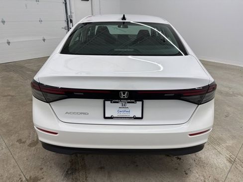 Certified 2025 Honda Accord SE image 6