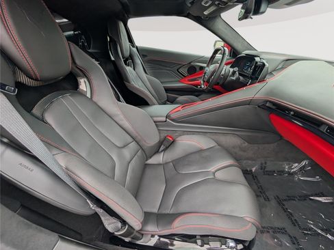 Used 2025 Chevrolet Corvette Z06 w/ Stealth Interior Trim Package RWD image 11