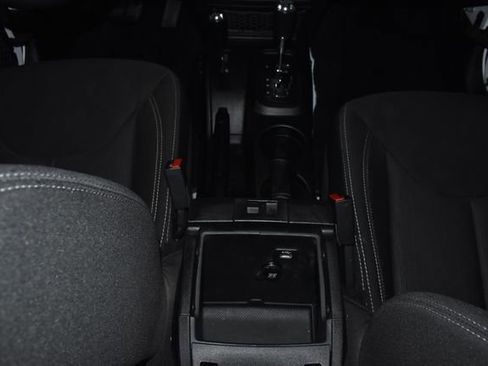 Used 2017 Jeep Wrangler Unlimited Sahara w/ Max Tow Package image 21