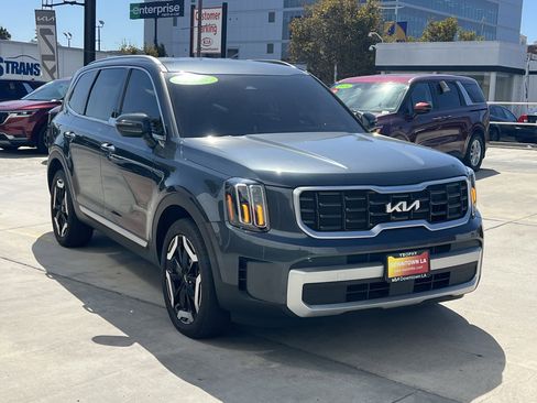 Used 2024 Kia Telluride S image 8