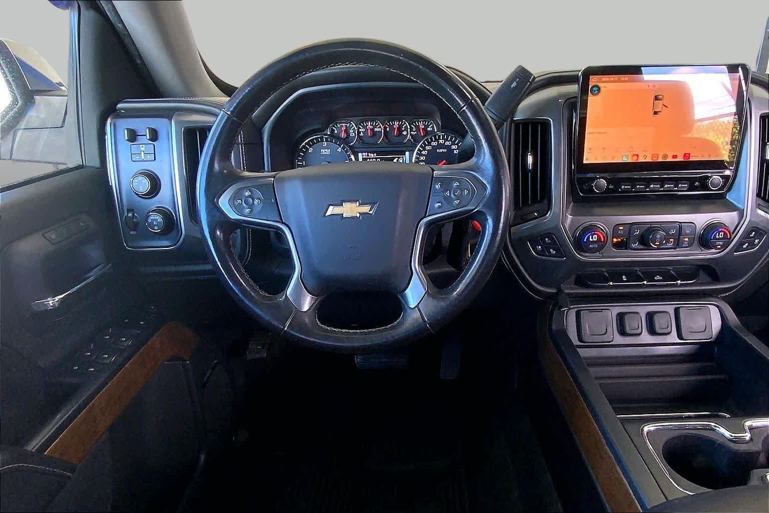 Used 2016 Chevrolet Silverado 1500 LTZ AWD/4WD image 6