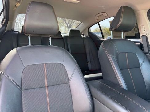 Used 2022 Nissan Altima 2.5 SR FWD image 10