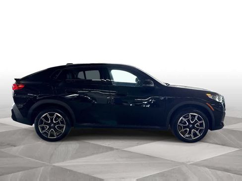 Used 2025 BMW X2 xDrive28i AWD/4WD image 9