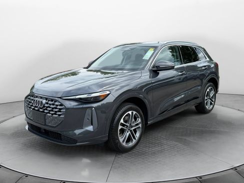 New 2026 Audi Q5 Premium AWD/4WD image 3