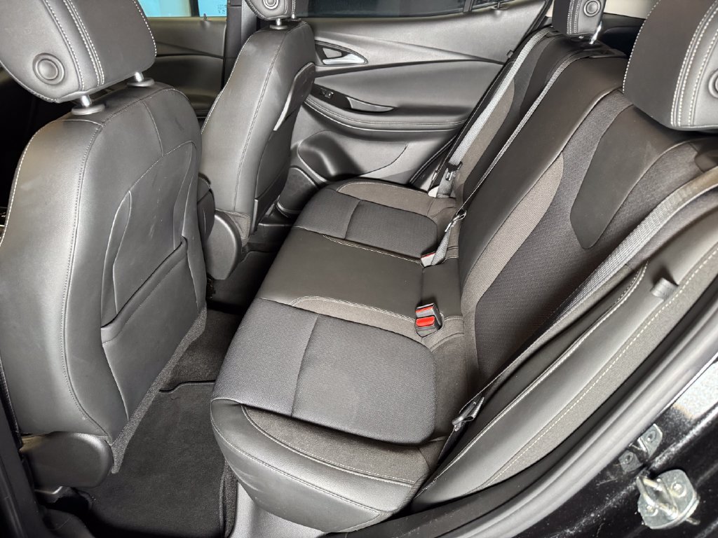 Used 2020 Buick Encore GX Preferred w/ Cold Weather Comfort Package AWD/4WD image 21
