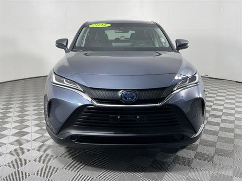 Certified 2024 Toyota Venza LE image 3