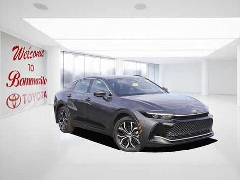 Certified 2023 Toyota Crown image 2