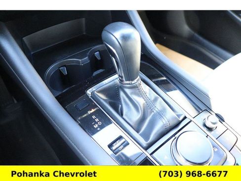 Used 2020 MAZDA MAZDA3 Hatchback w/ Preferred Package image 19