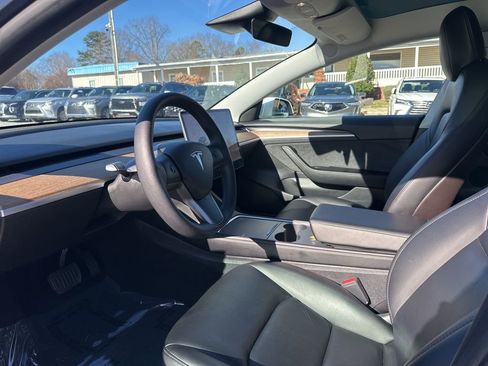 Used 2021 Tesla Model 3 Long Range image 9