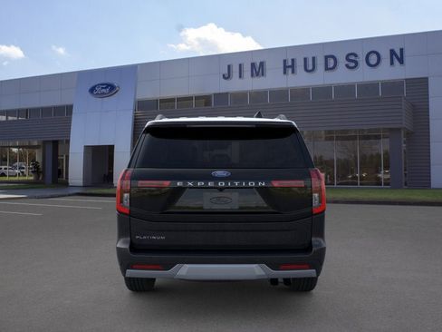 New 2026 Ford Expedition Platinum image 5