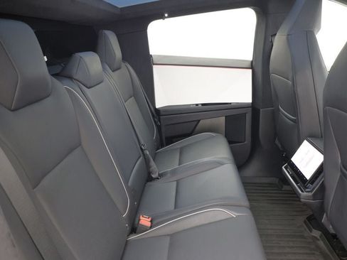 Used 2024 Tesla Cybertruck AWD Crew Cab image 27
